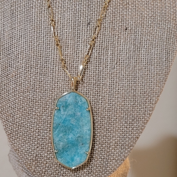 NWT KENDRA SCOTT NECKLACE IN GOLD - Picture 2 of 12